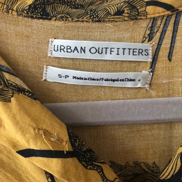 Urban Outfitters Jena Printed Tie-Front Blouse - Picture 2 of 4